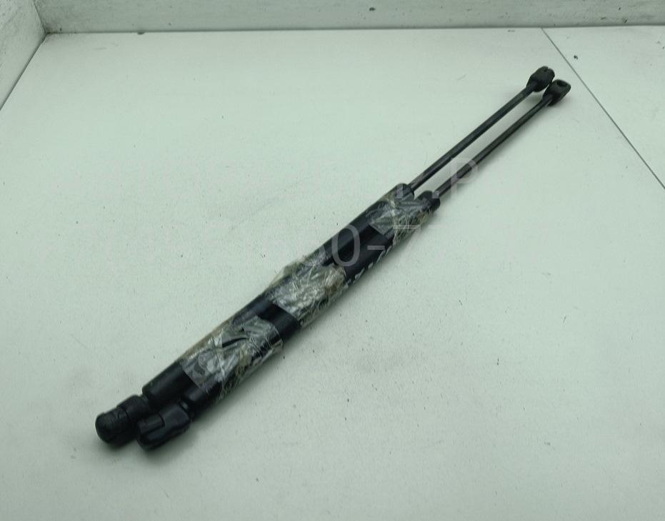 Амортизатор крышки багажника