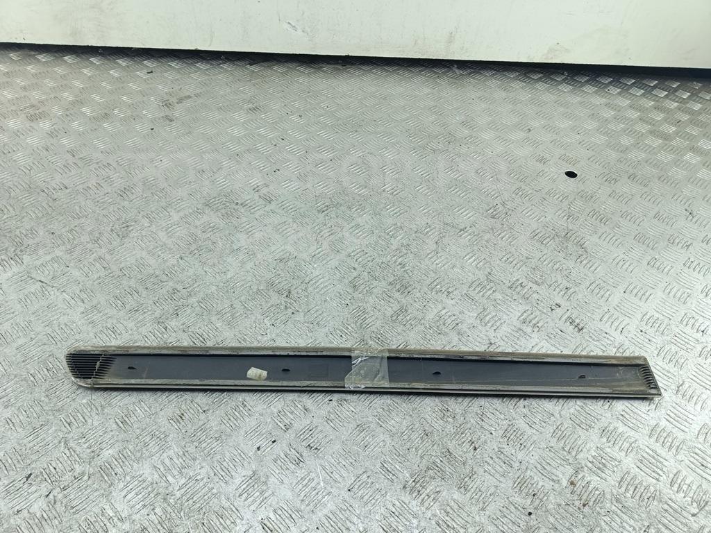 Накладка двери задней левой