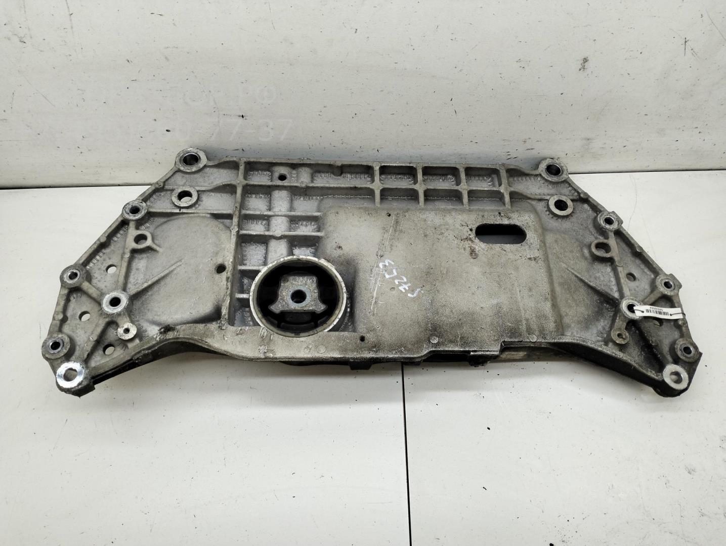 Балка подмоторная