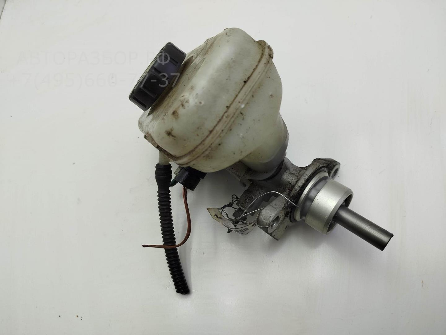 Цилиндр тормозной главный