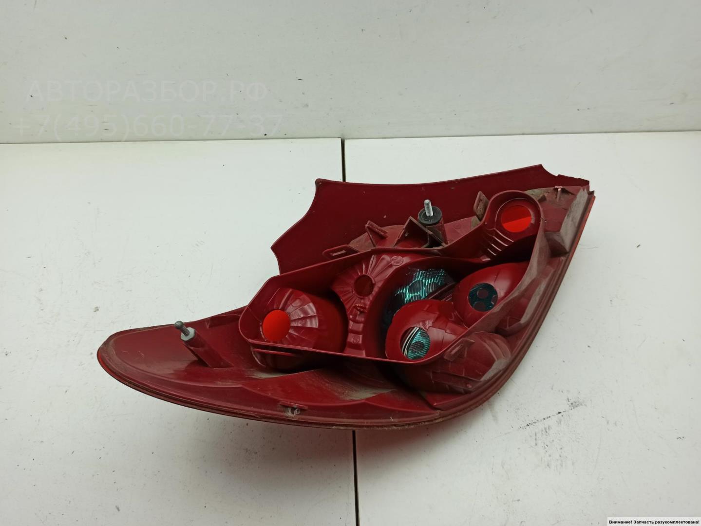 Фонарь задний правый