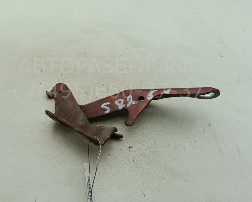 Петля капота правая