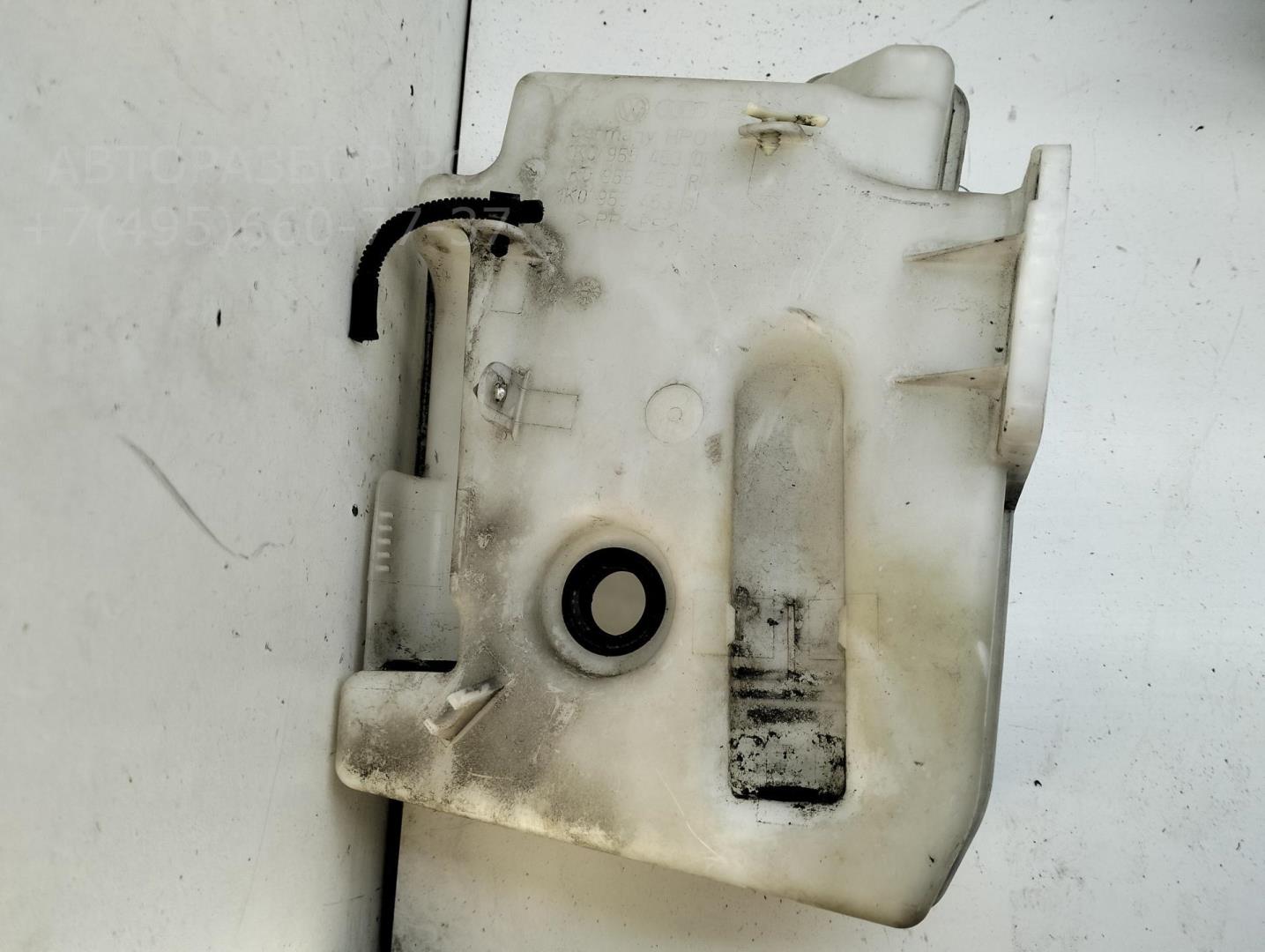 Бачок омывателя лобового стекла