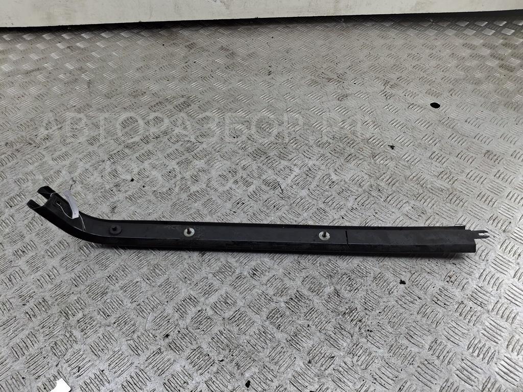 Направляющая двери сдвижной