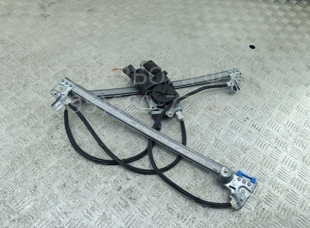 Стеклоподъемник электр. передний правый