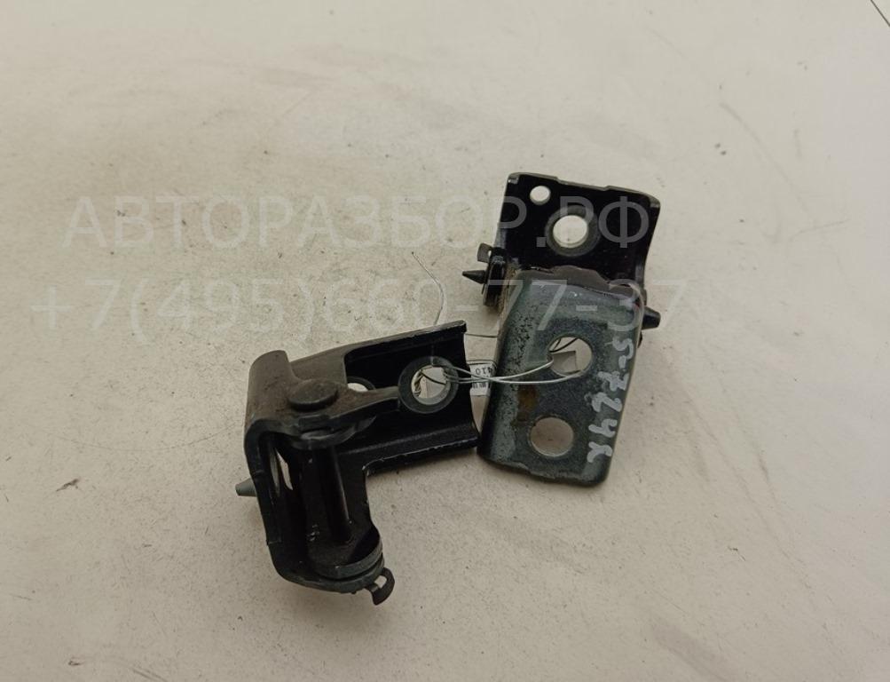 Петля двери