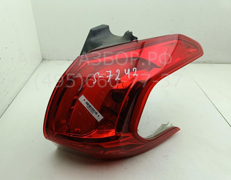 Фонарь задний правый