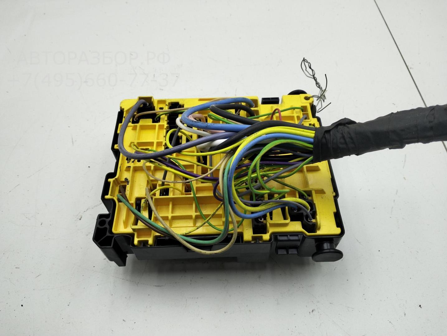 Блок предохранителей