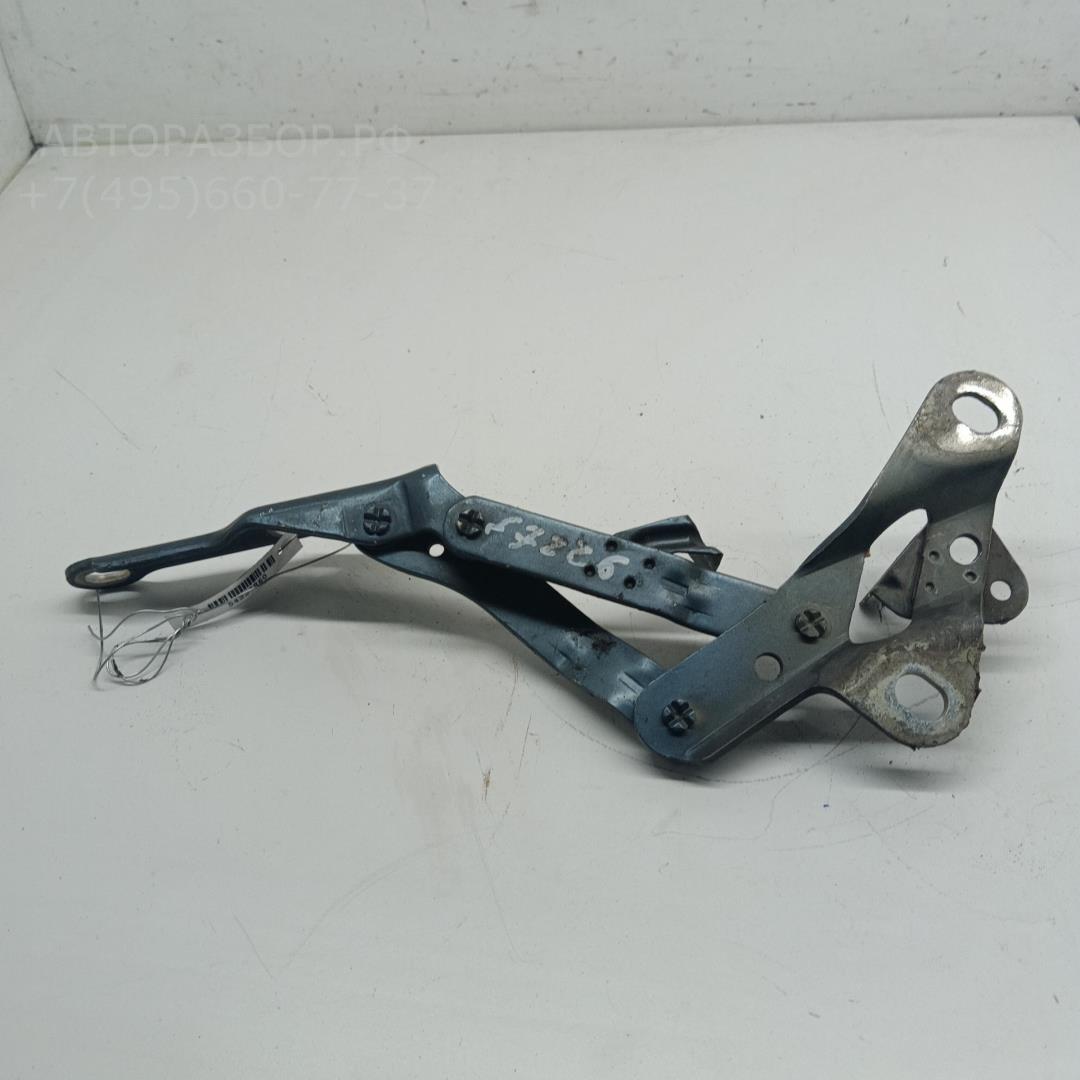 Петля капота левая