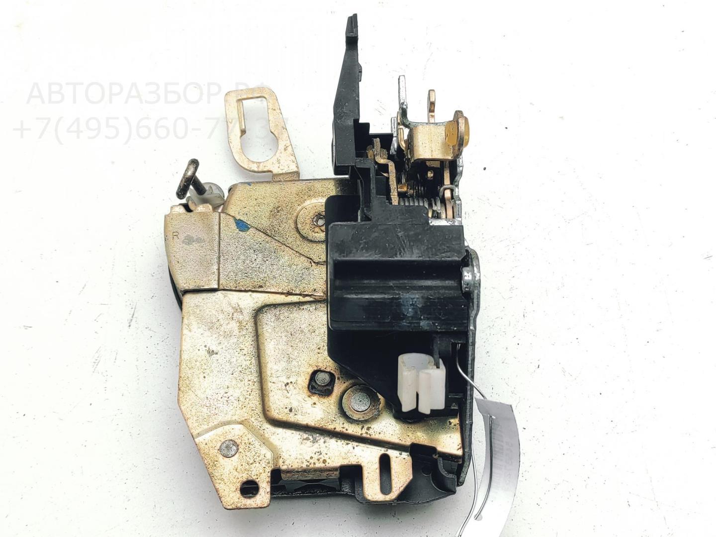 Замок двери передней правой