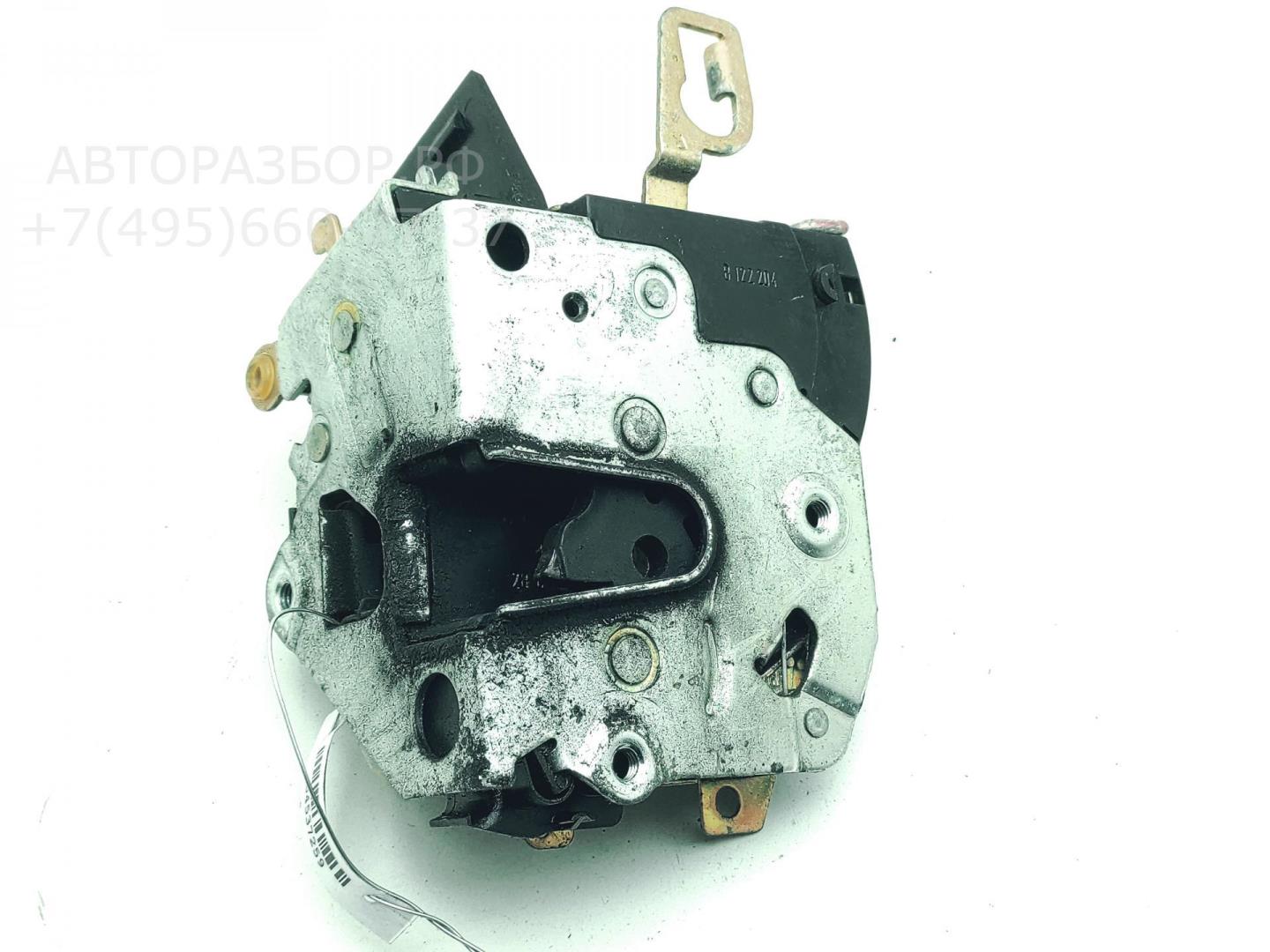 Замок двери передней правой