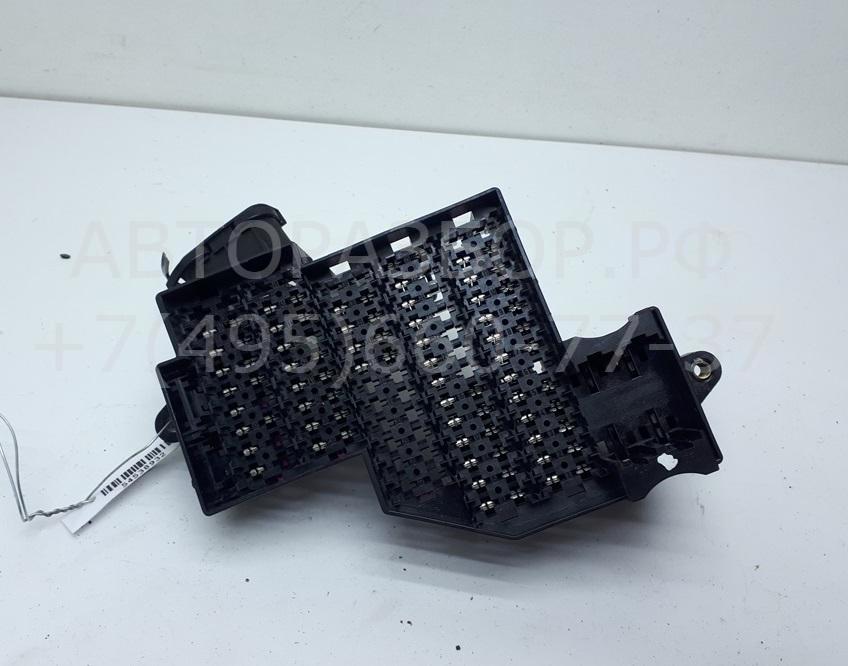 Блок предохранителей