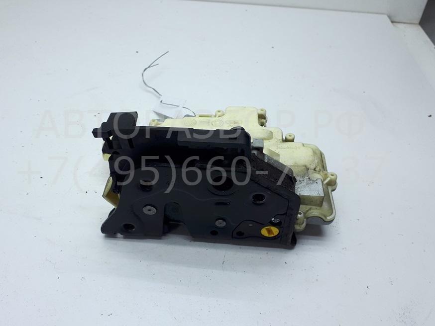 Замок двери задней левой