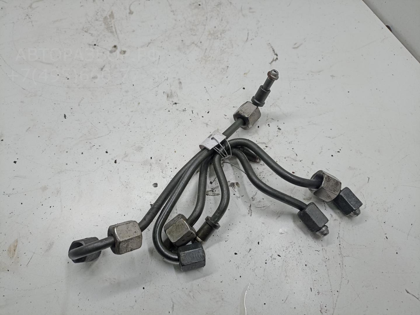 Трубка топливная