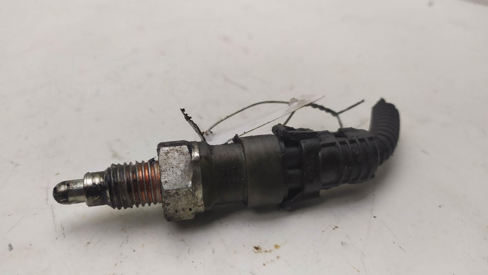 Датчик включения заднего хода