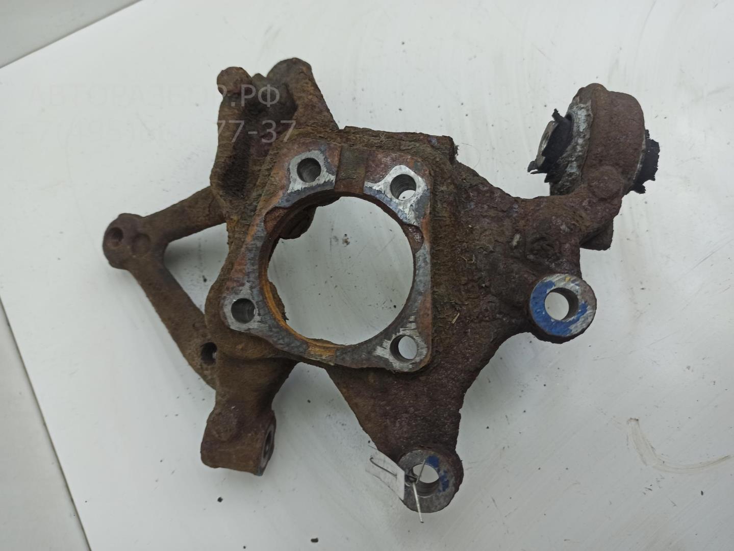 Кулак поворотный задний правый