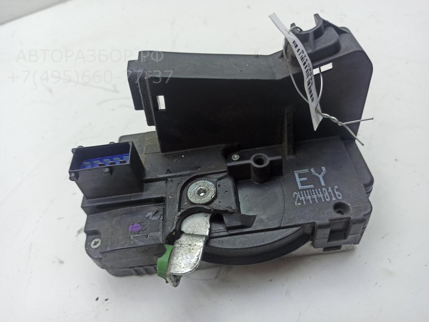 Замок двери передней правой