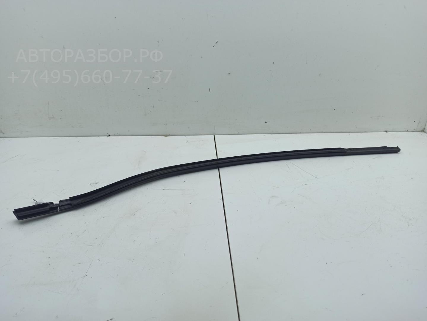 Накладка стекла заднего левого