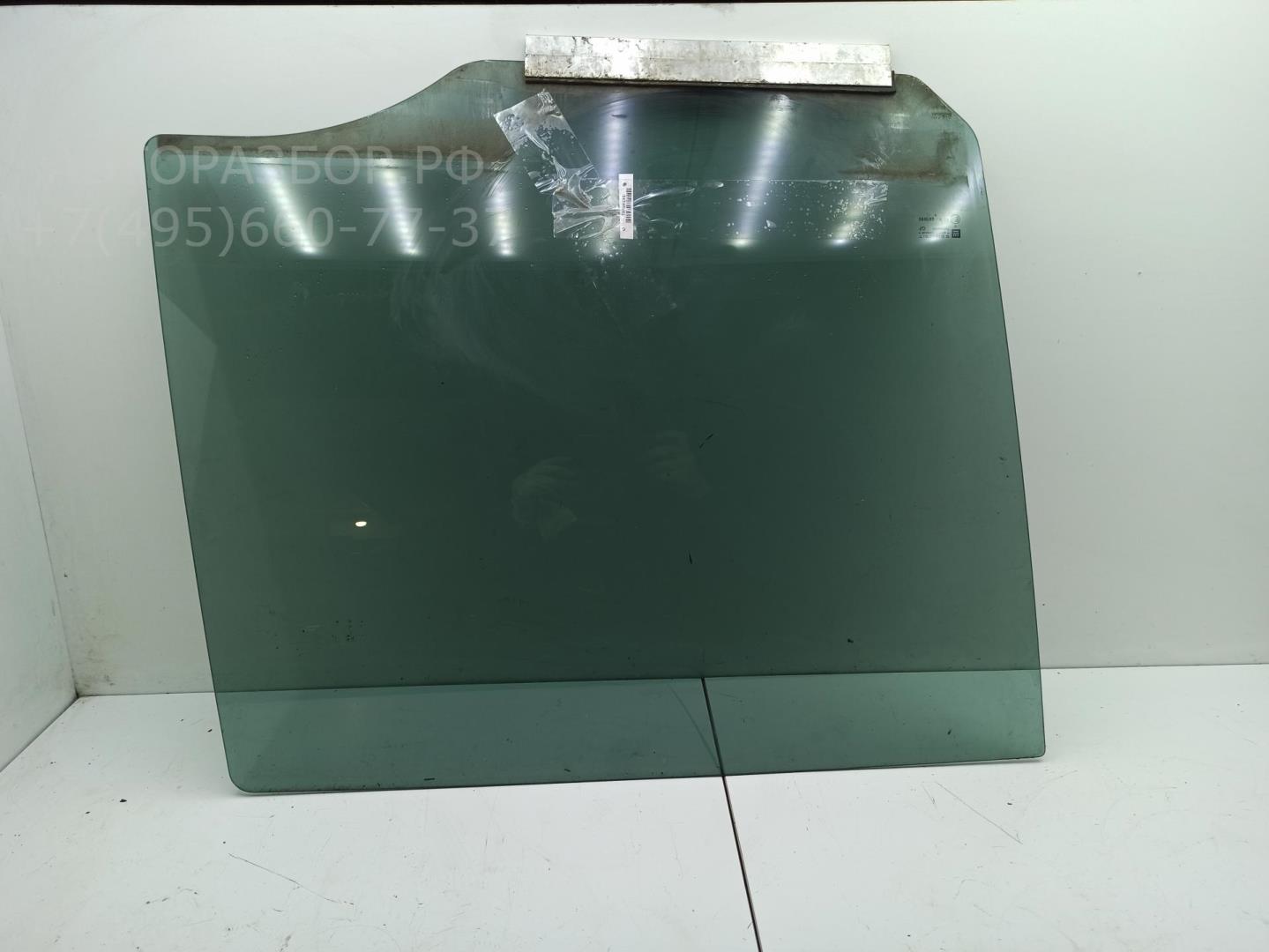 Стекло двери задней правой