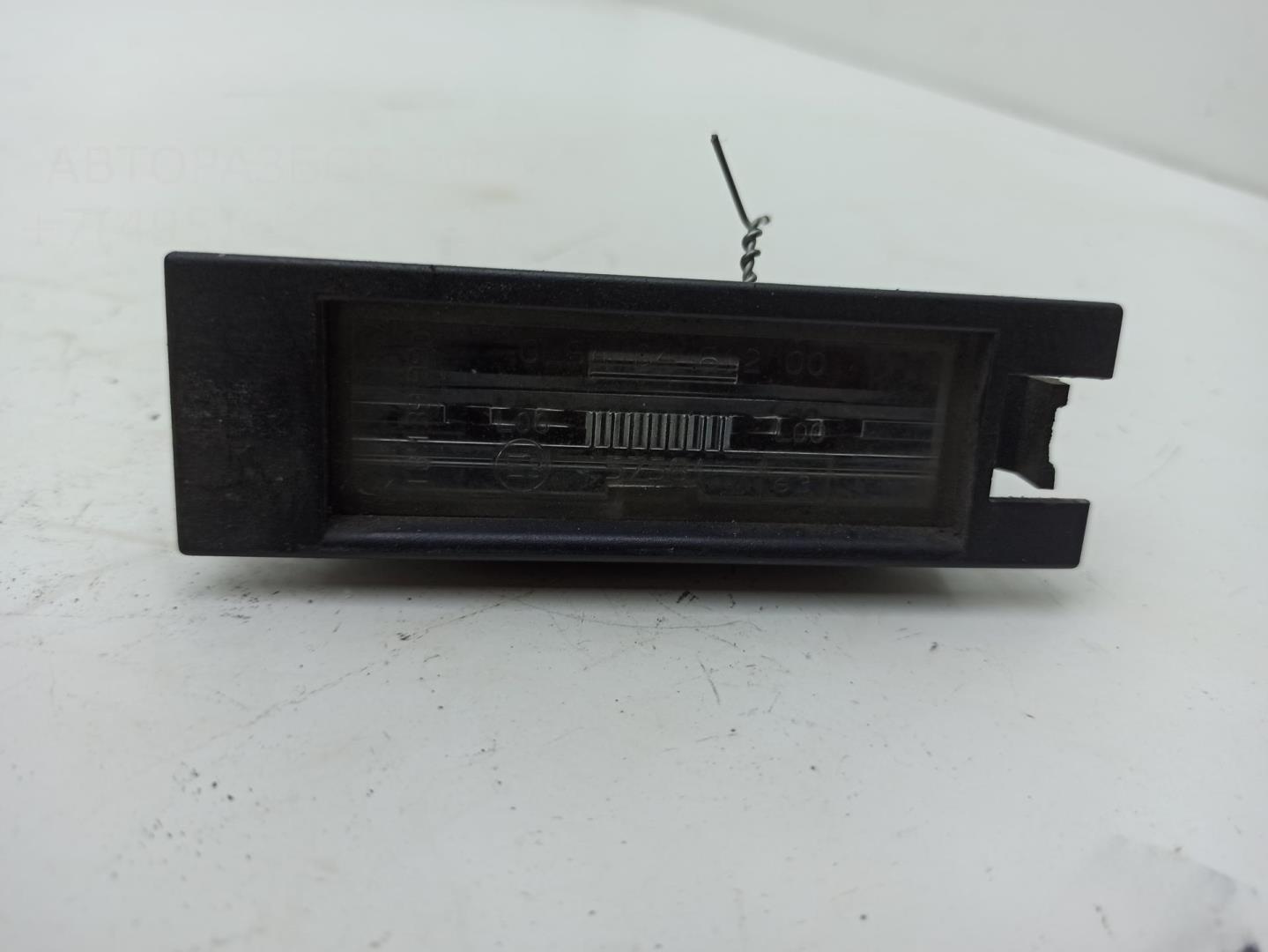 Фонарь подсветки номера