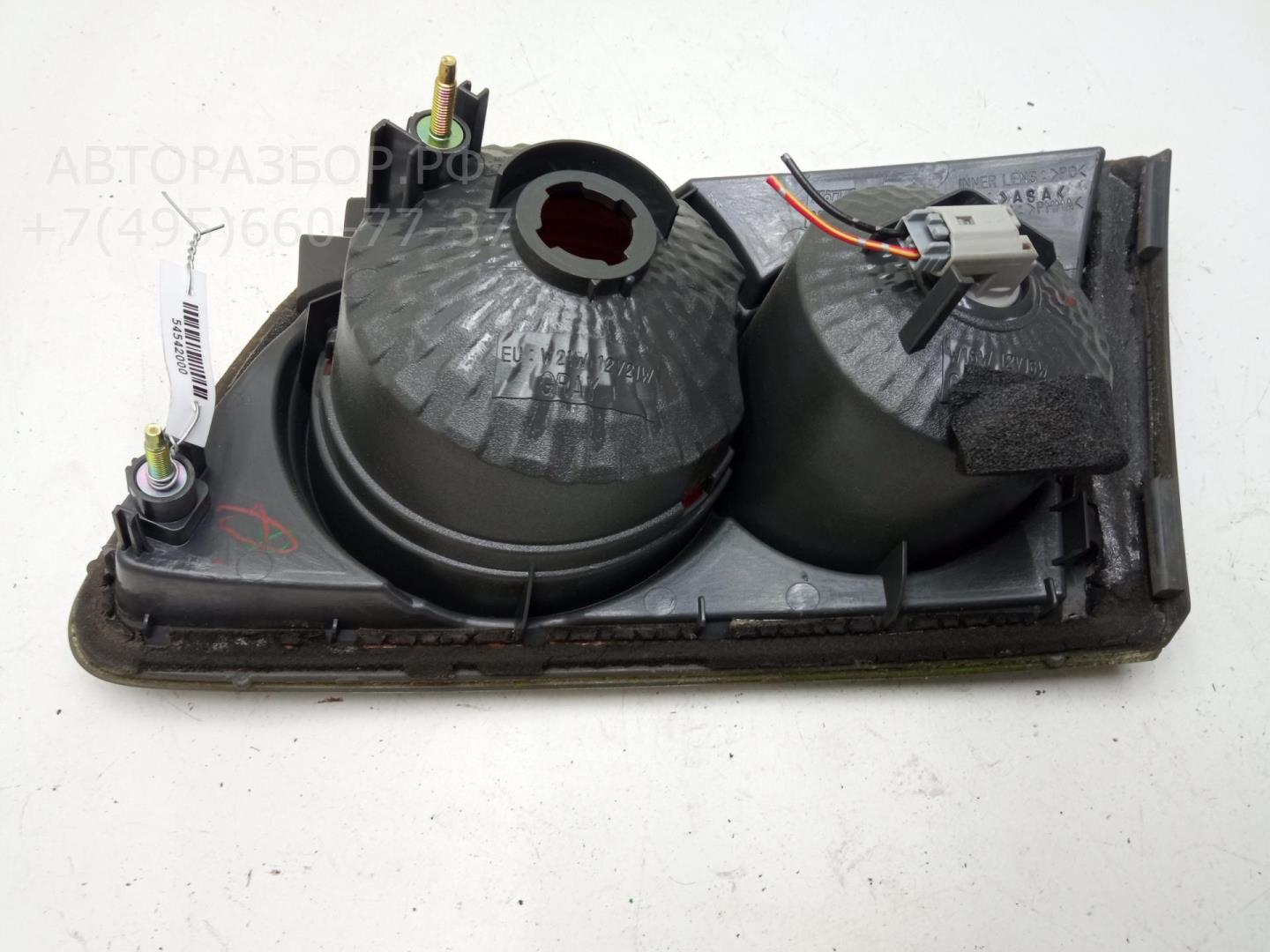 Фонарь задний внутренний левый