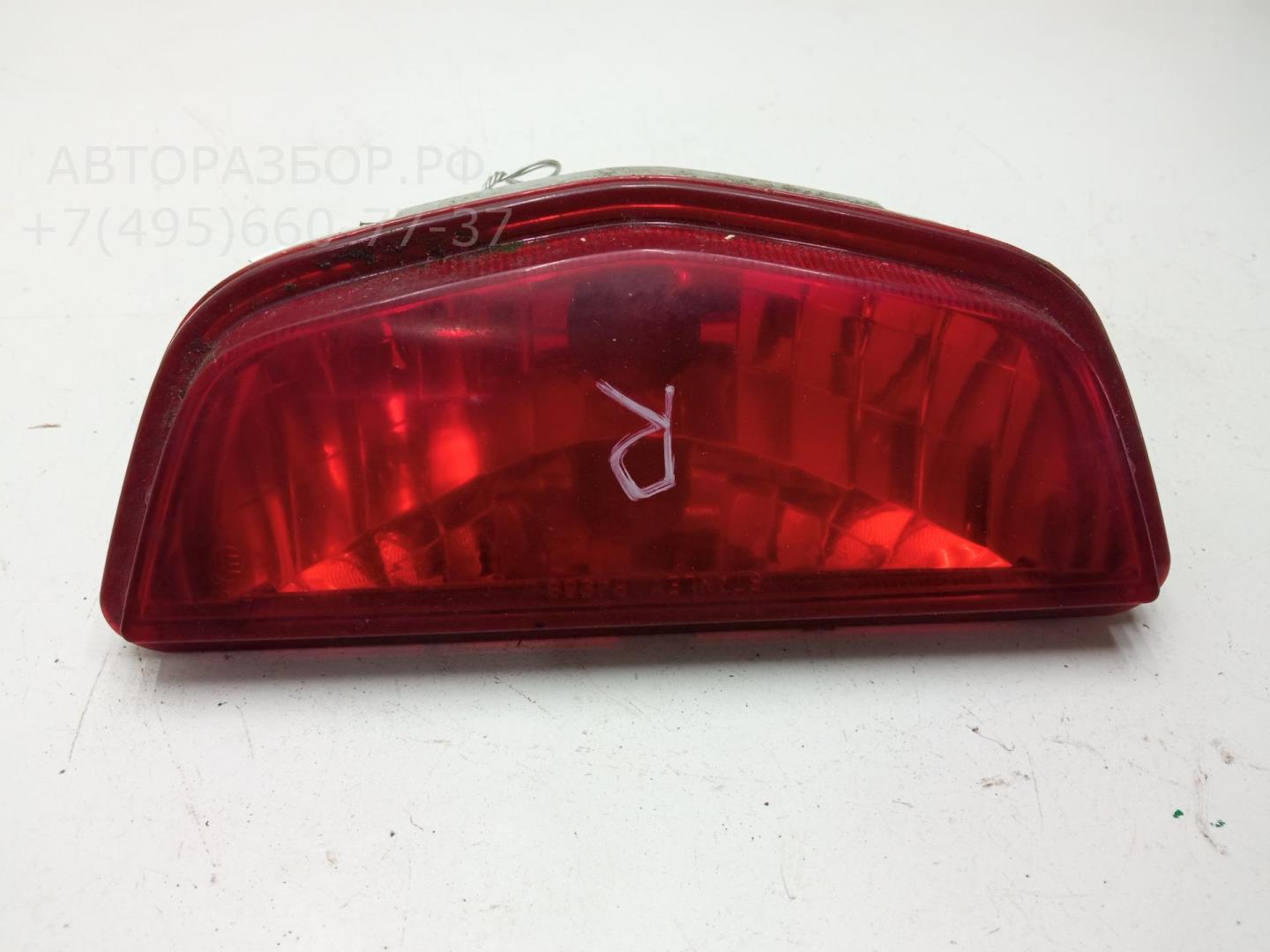 Фонарь задний в бампер правый