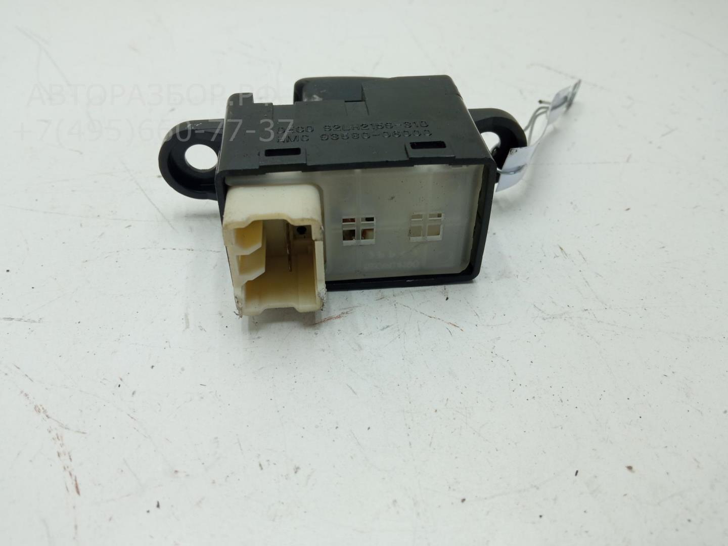 Кнопка стеклоподъемника