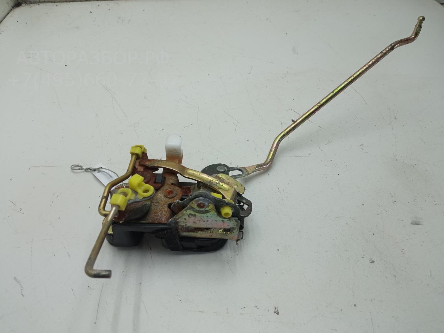 Замок двери передней правой