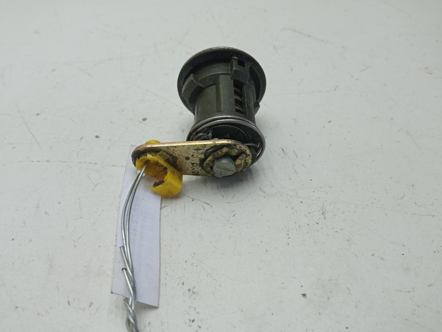 Вставка замка двери