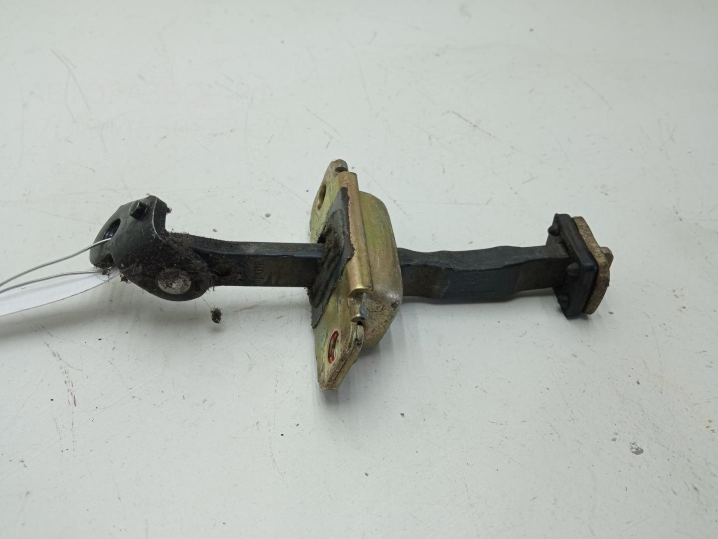 Ограничитель двери