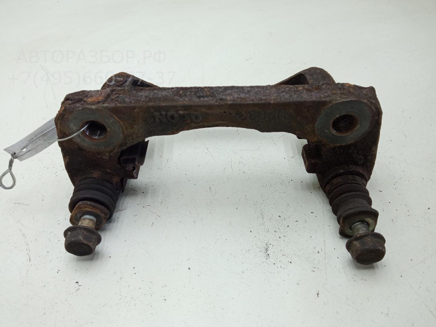 Скоба суппорта переднего