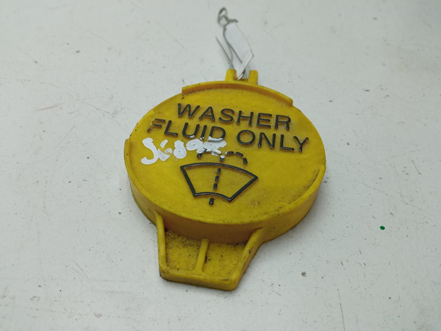 Крышка бачка омывателя