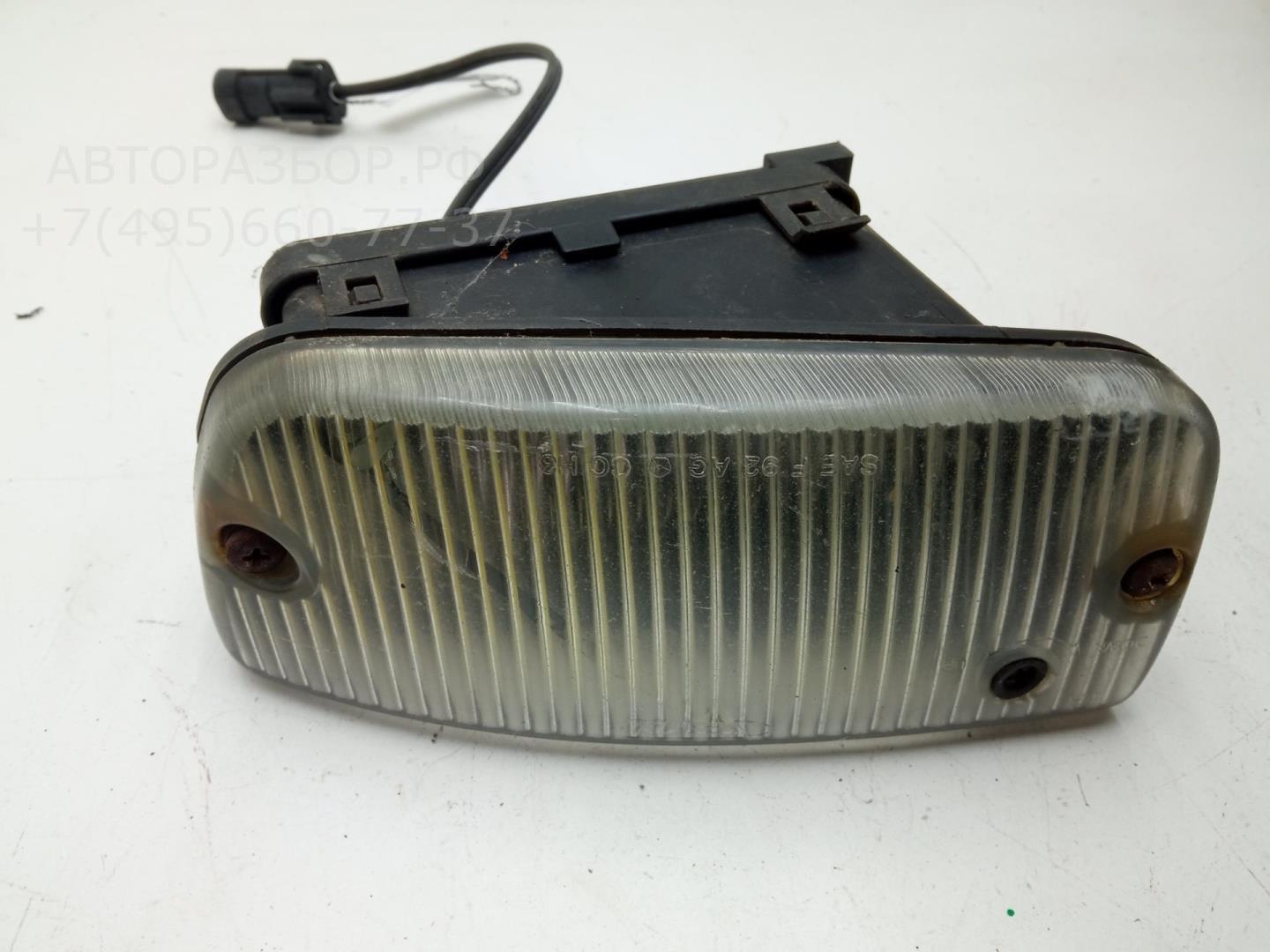 Фара противотуманная левая