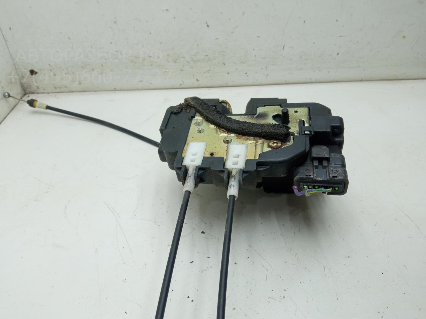 Замок двери задней правой