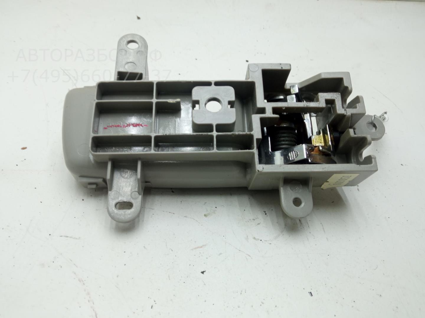 Ручка двери задней внутренняя левая