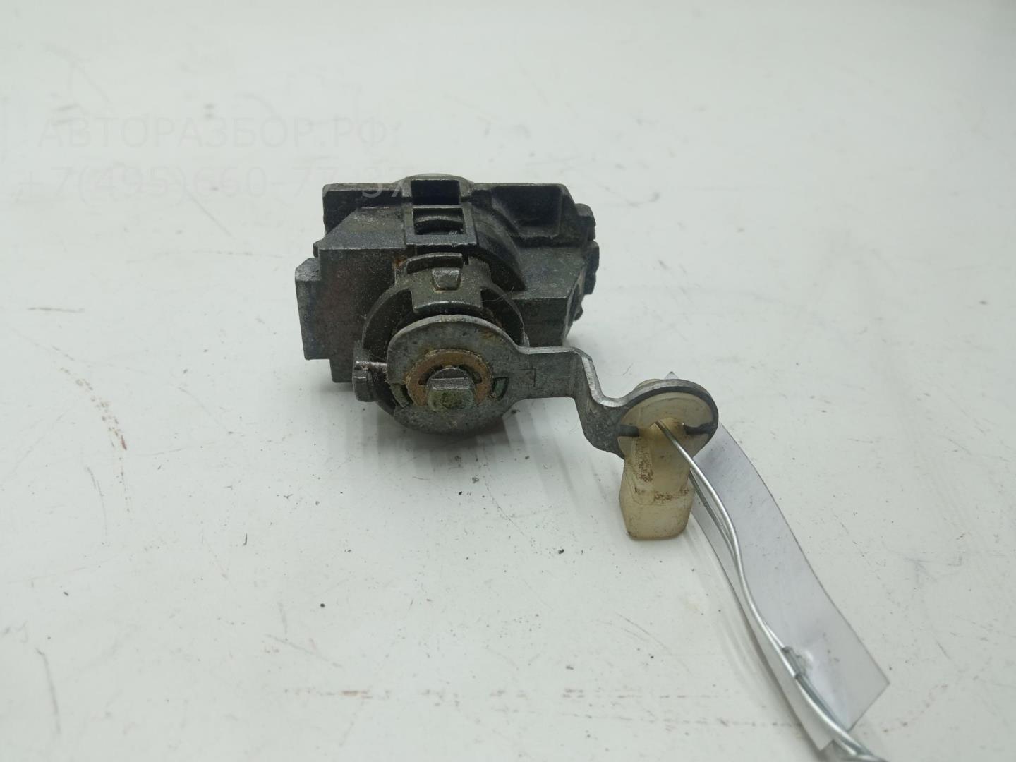 Вставка замка двери