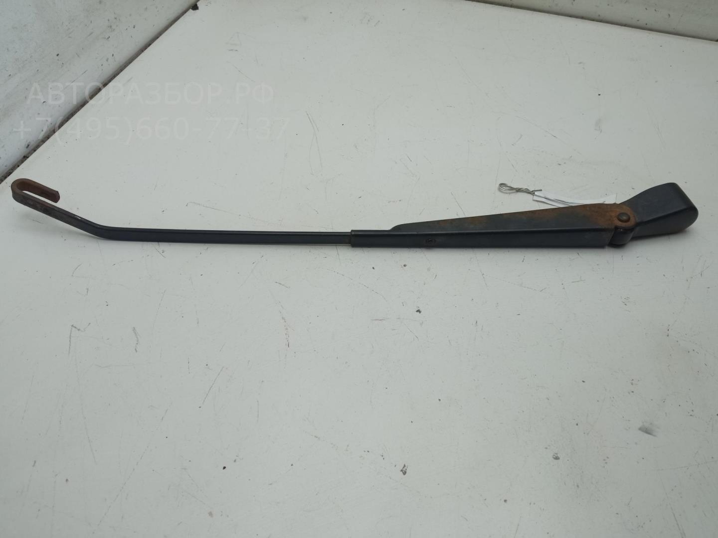 Поводок стеклоочистителя заднего