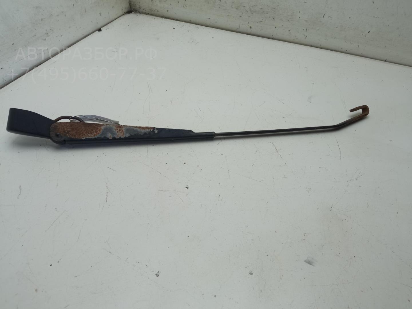 Поводок стеклоочистителя заднего