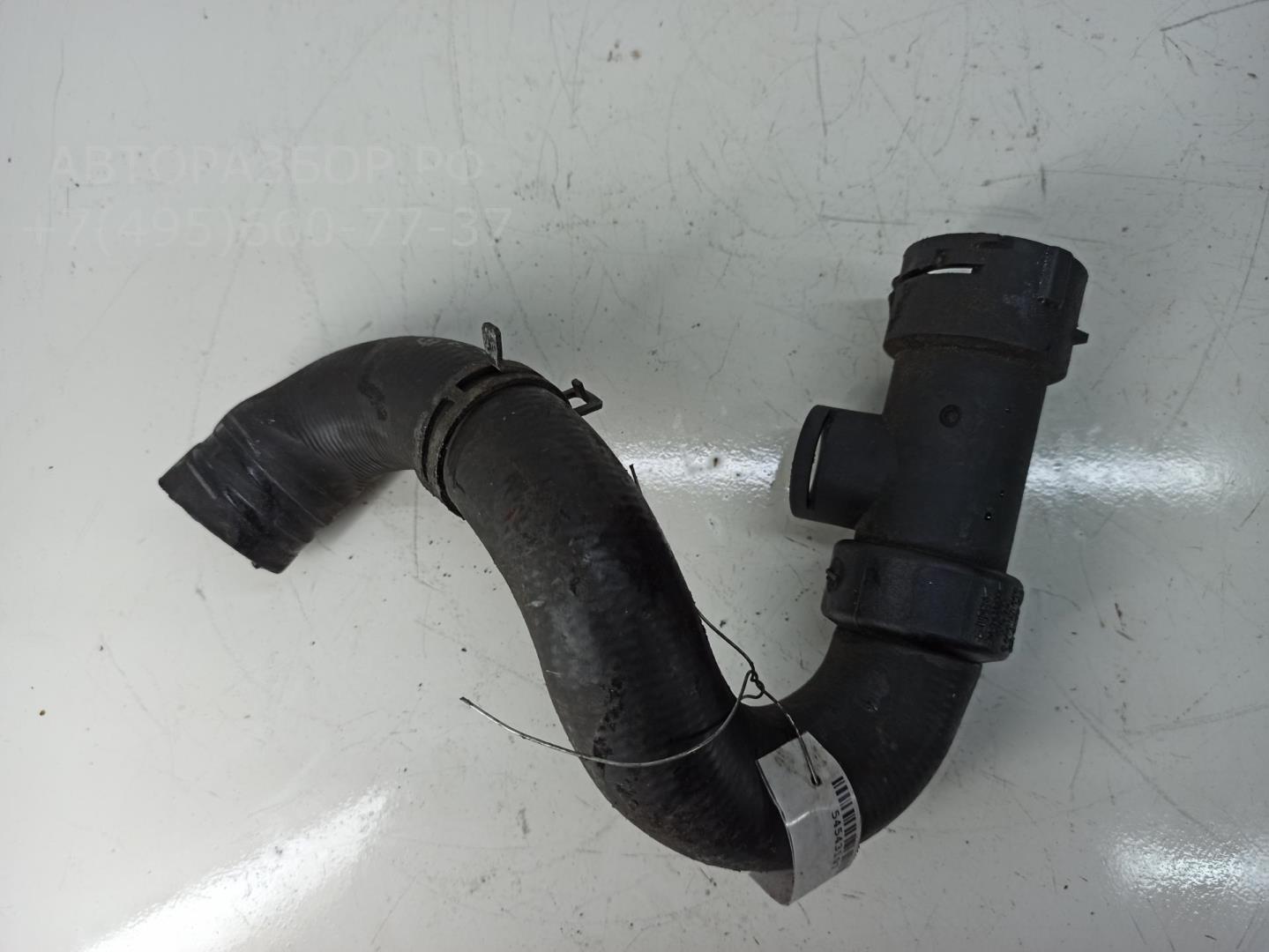 Патрубок радиатора