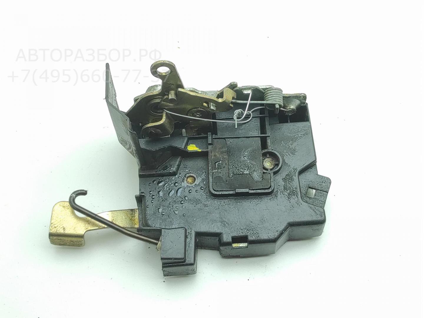 Замок двери передней правой