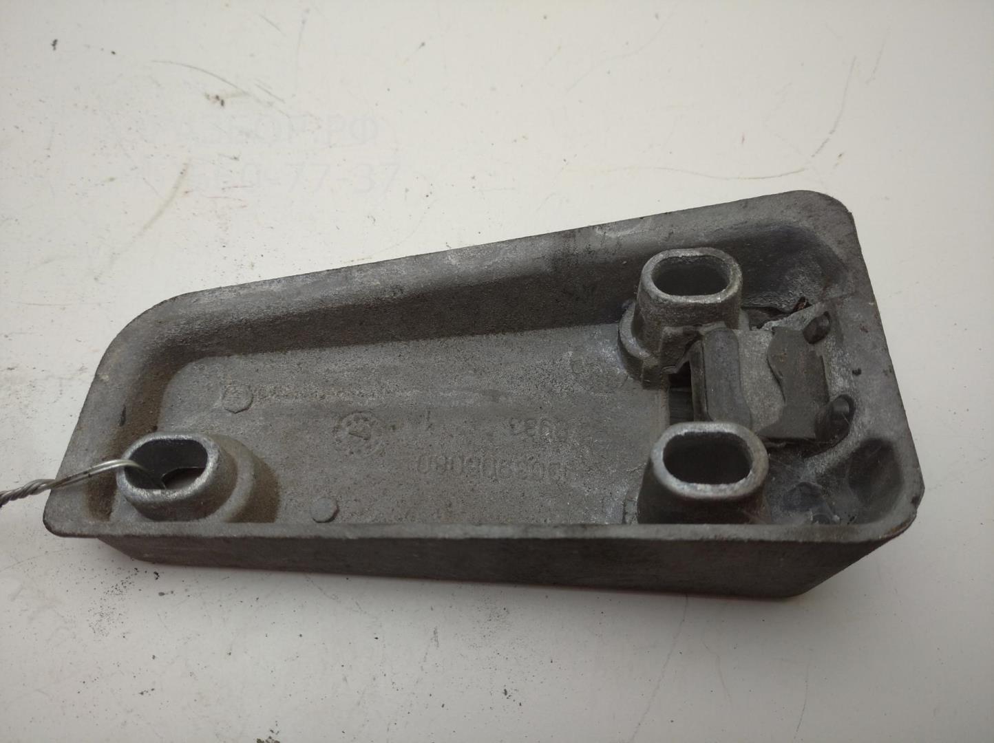 Ответная часть замка двери