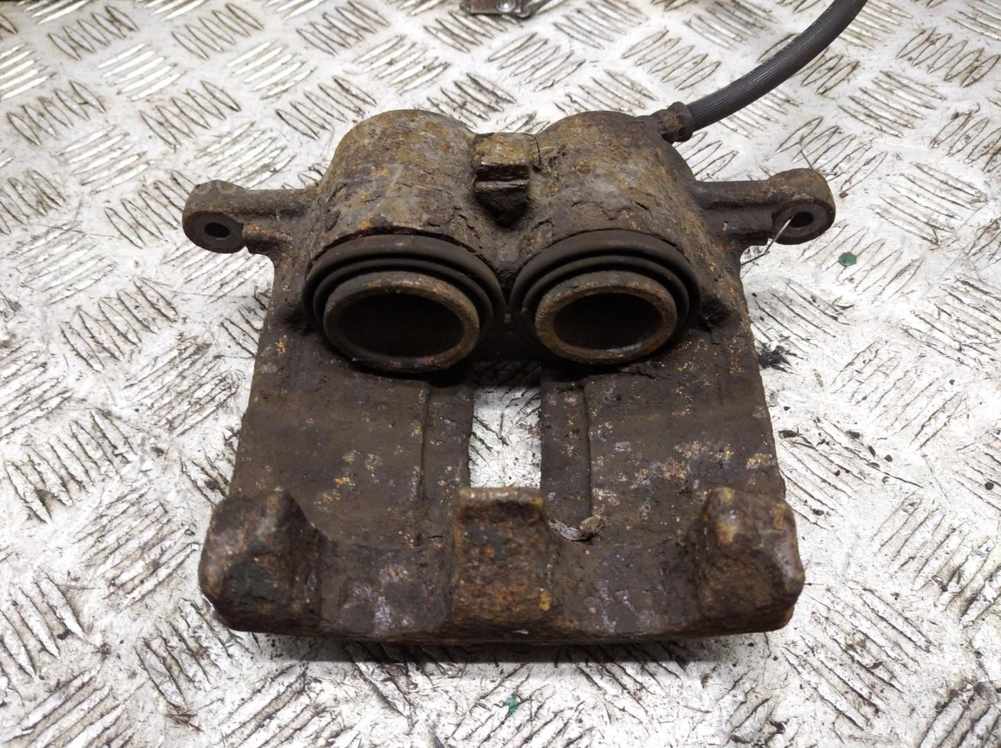 Суппорт передний правый