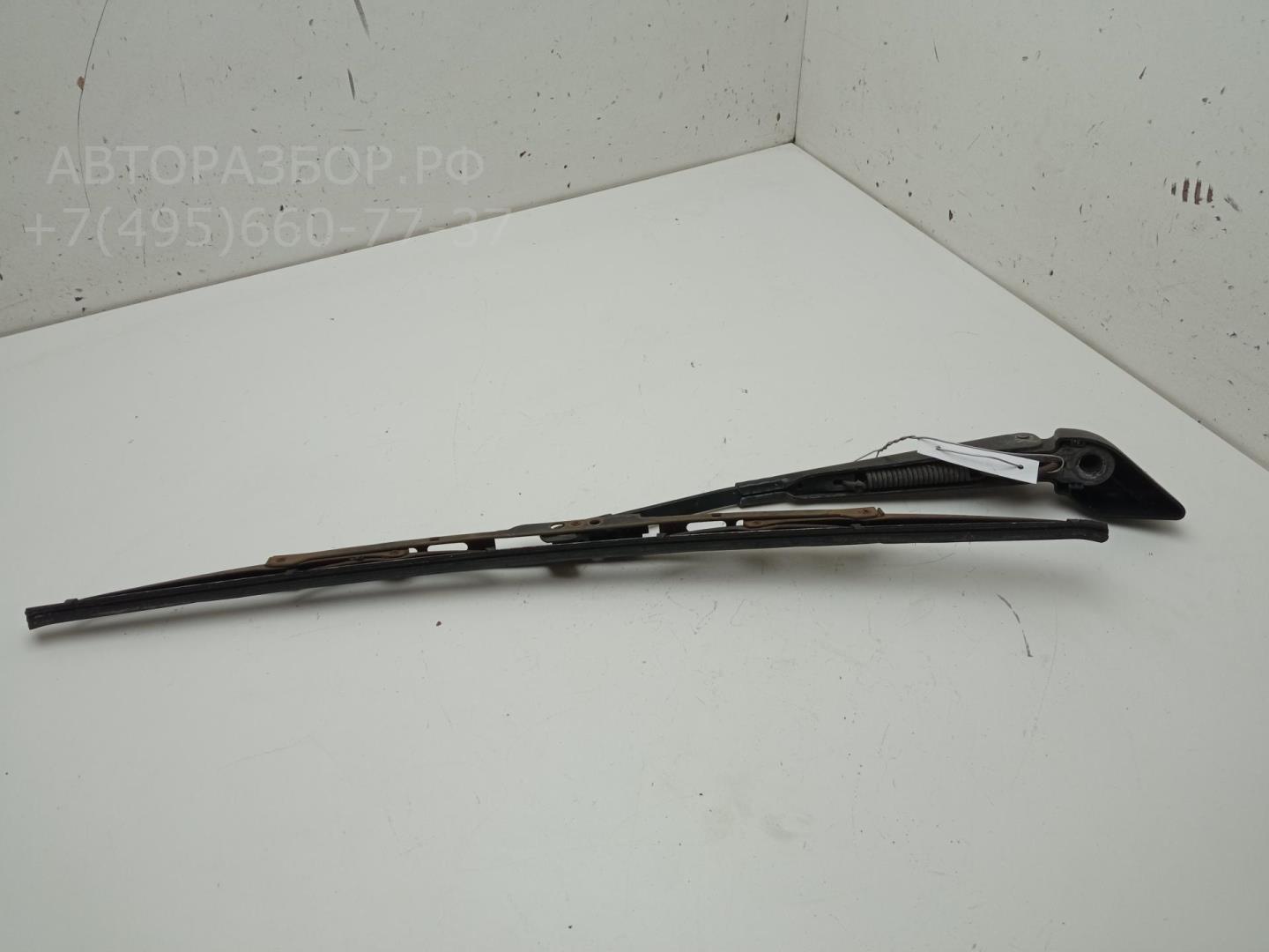 Поводок стеклоочистителя заднего