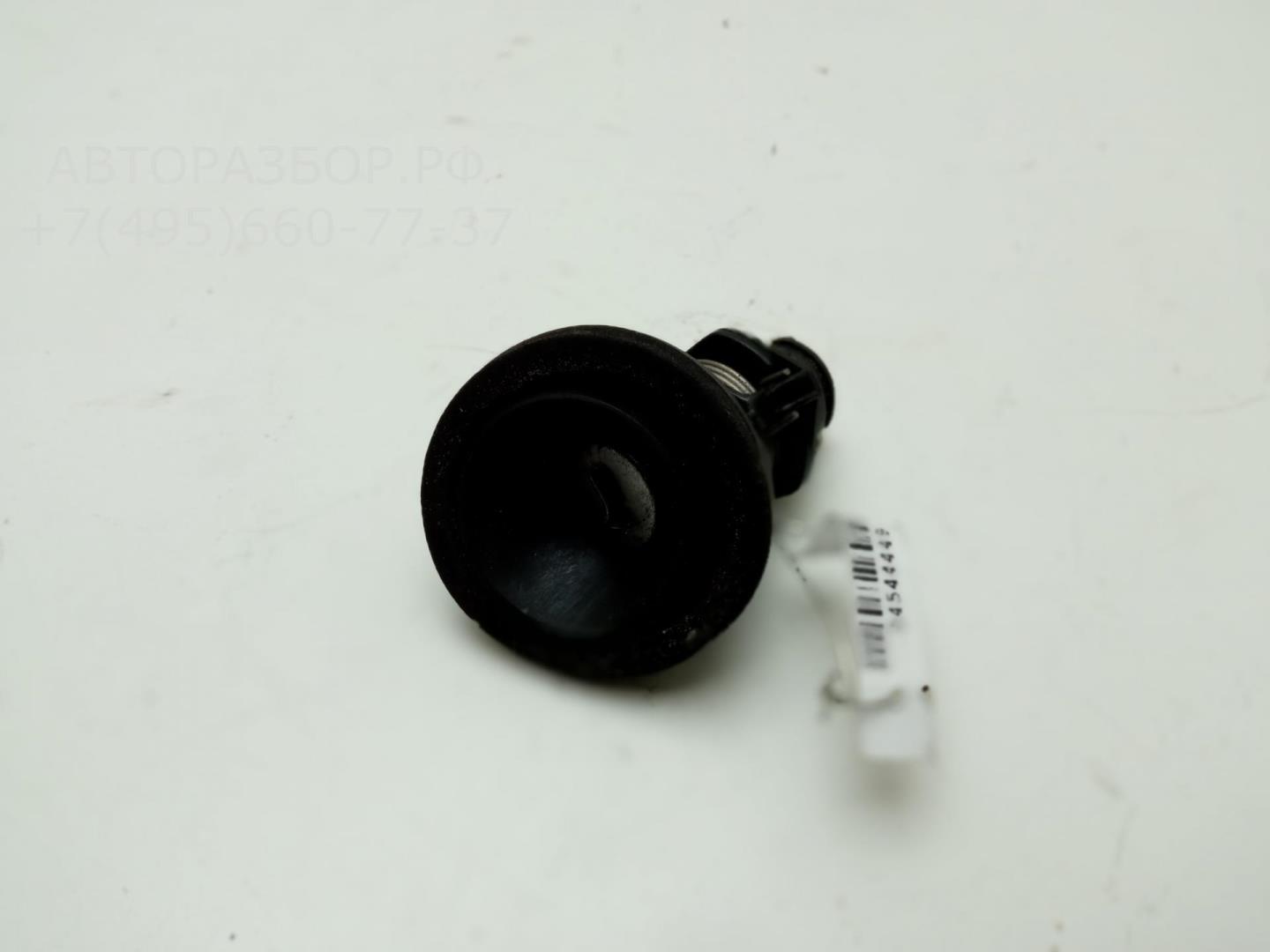 Вставка замка багажника