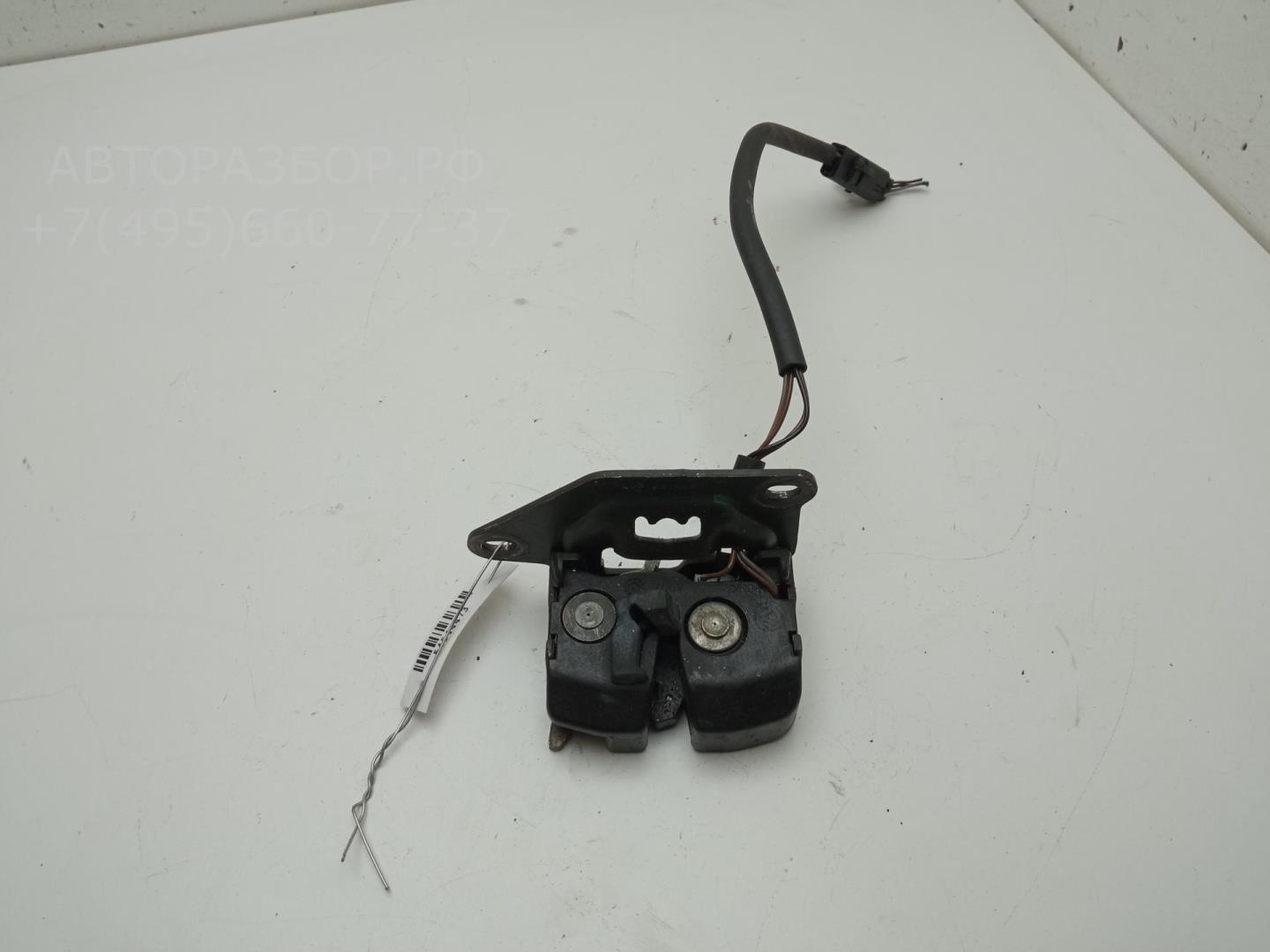 Замок багажника