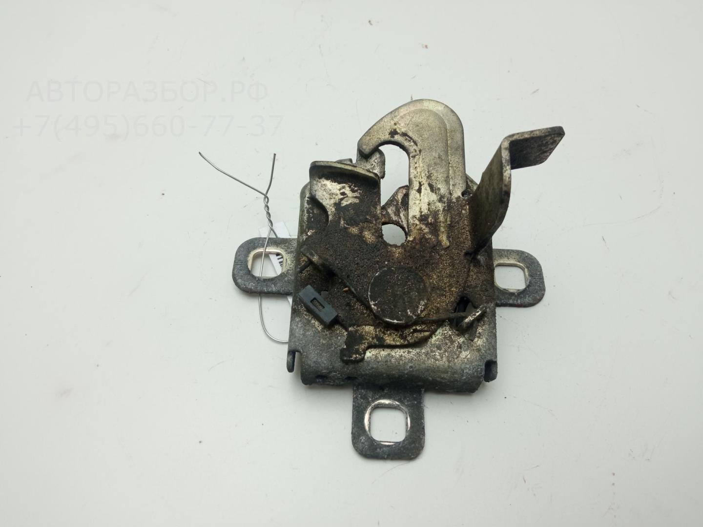 Замок капота