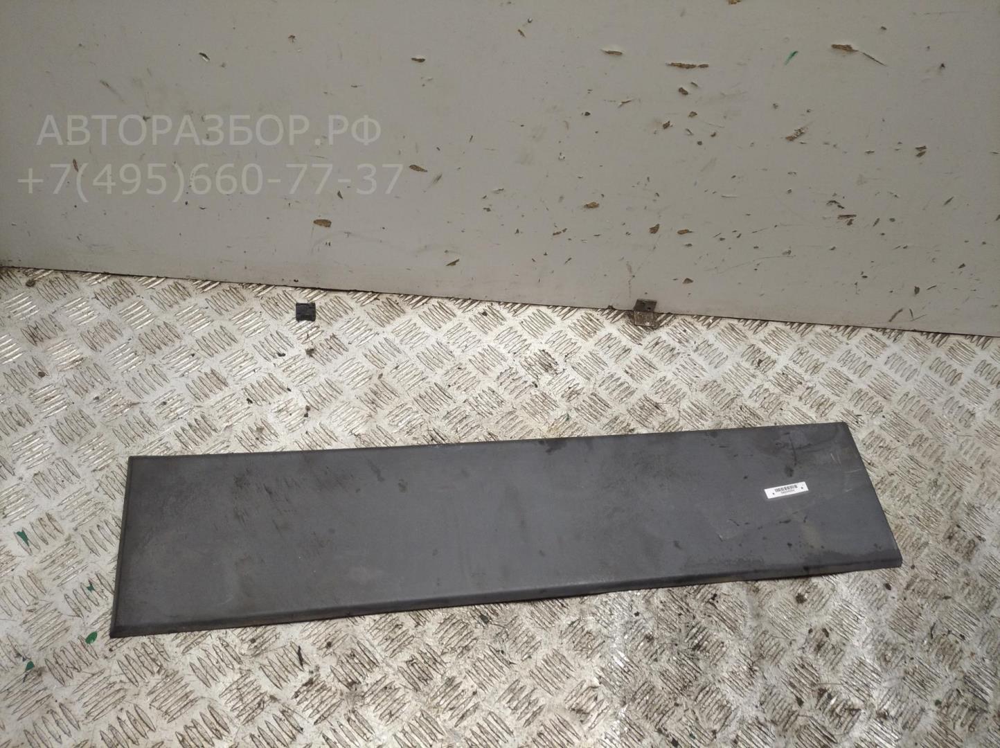 Накладка двери задней левой