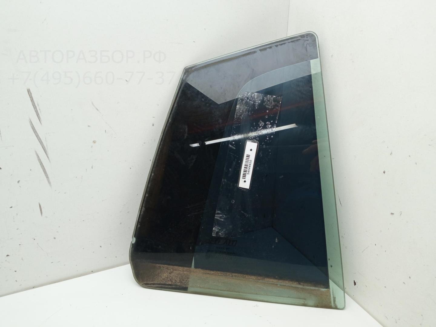 Стекло двери задней правой (форточка)