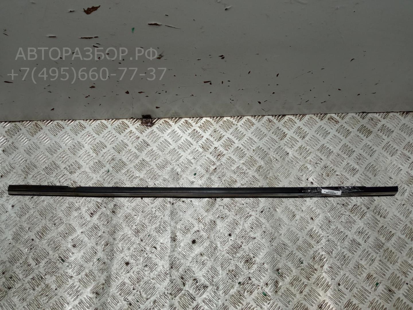 Накладка стекла переднего правого