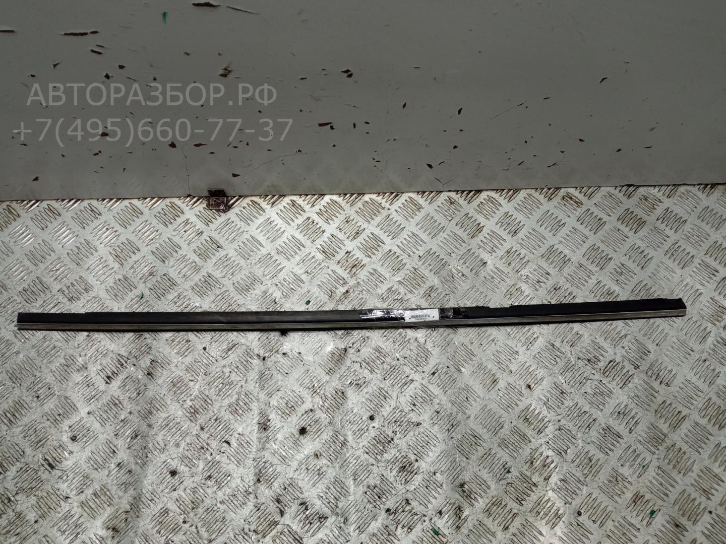 Накладка стекла переднего левого